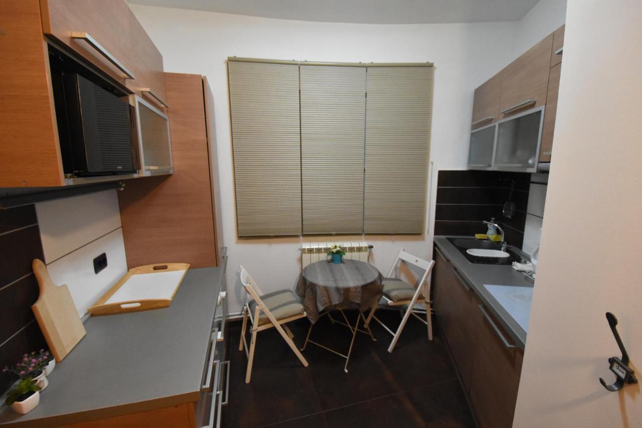 Ferienwohnung Charming Flat With Soul Belgrad Exterior foto